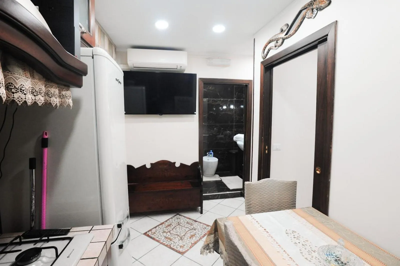 Ferienwohnung La Casa Di Nancy Next Plebiscito Neapel 0*,  Italien