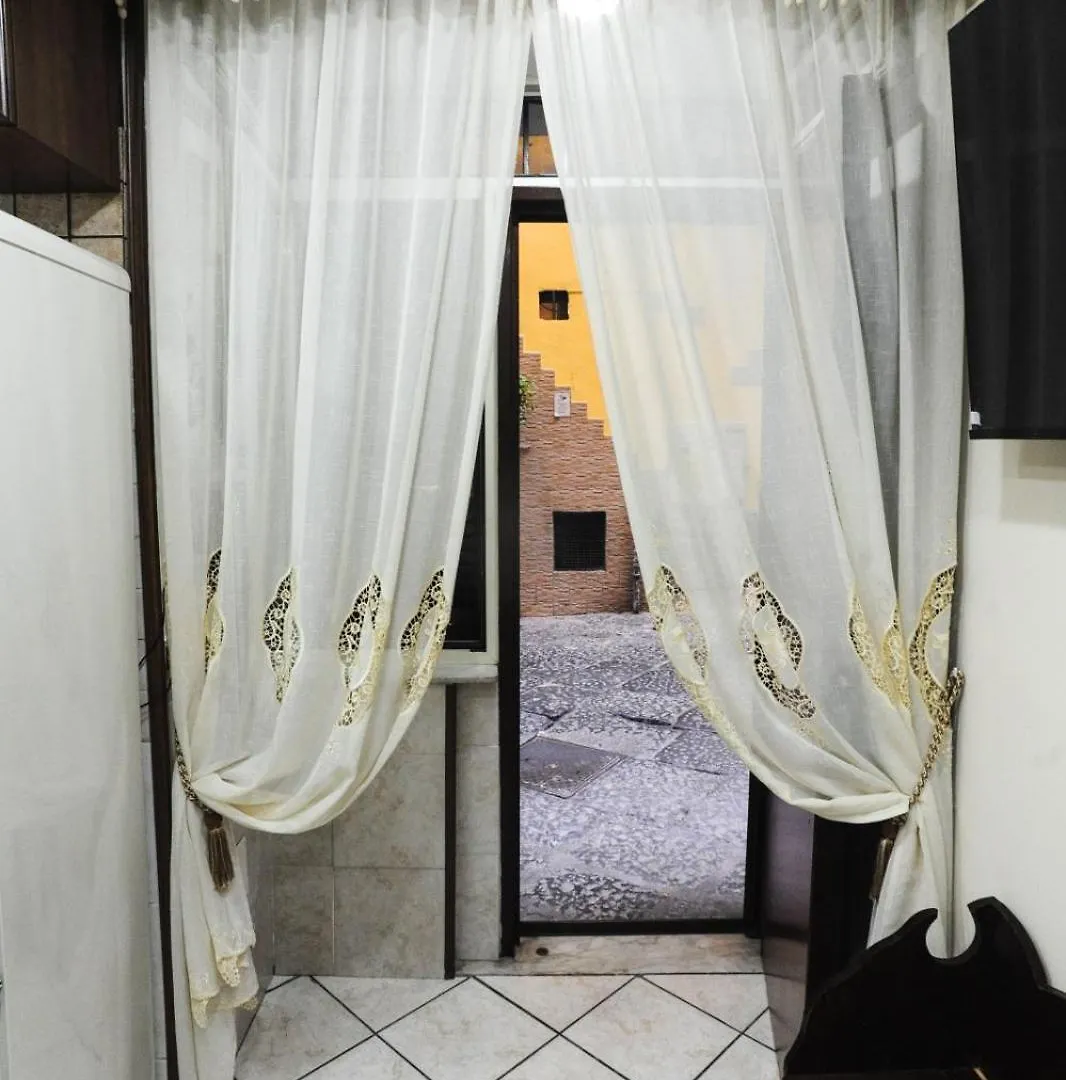 Ferienwohnung La Casa Di Nancy Next Plebiscito Neapel 0*,